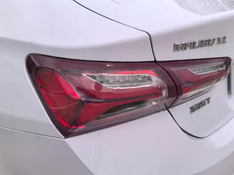 Chevrolet Malibu XL