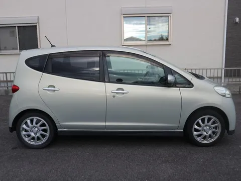 Daihatsu Sonica