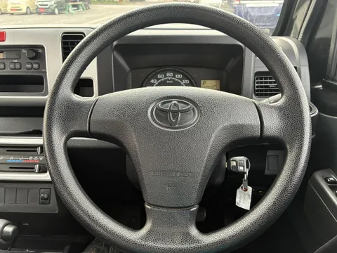 Toyota Pixis Truck