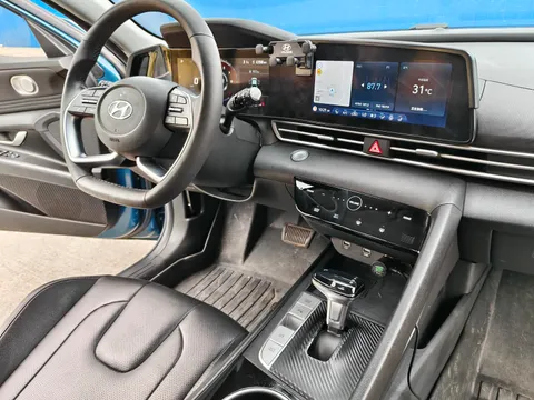 Hyundai Elantra (Avante)