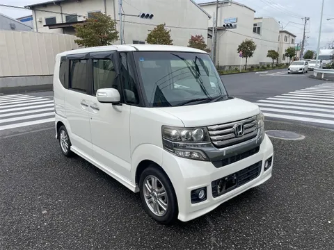 Honda N-BOX Custom