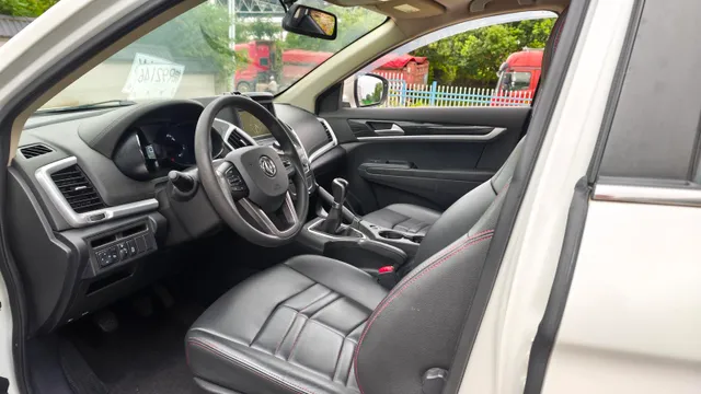 Dongfeng AX7