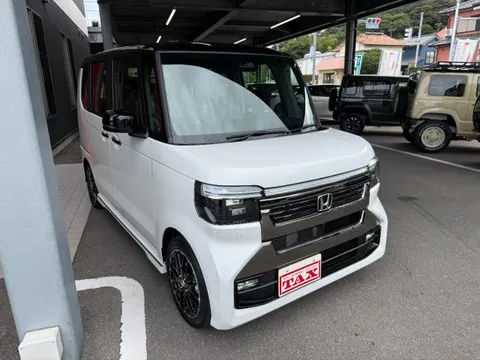 Honda N-BOX Custom
