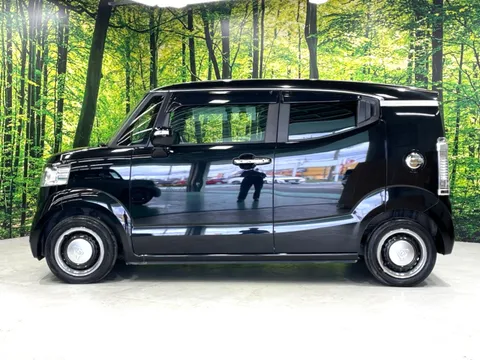 Honda N-BOX Slash