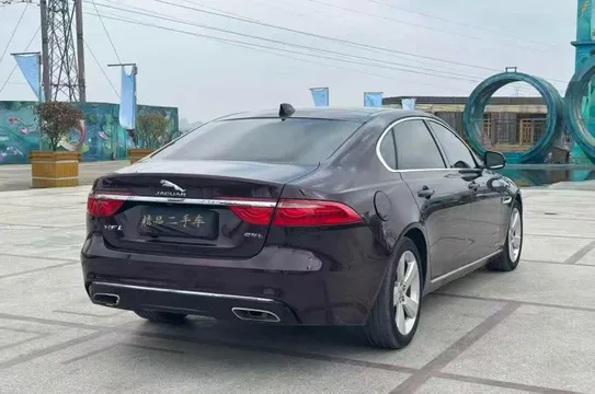 Jaguar XFL