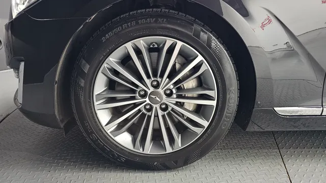 Genesis G90 (EQ900)