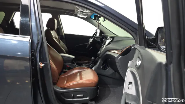 Hyundai Grand Santa Fe (Maxcruz)