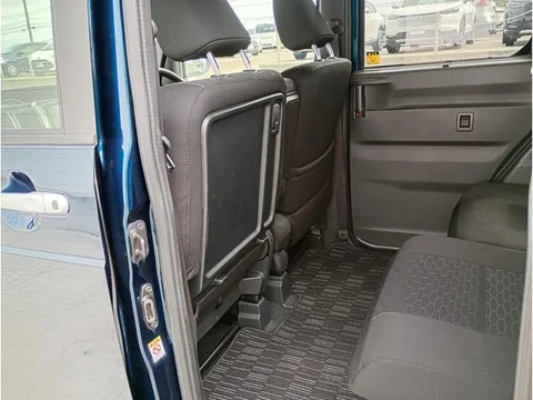Toyota Pixis Mega