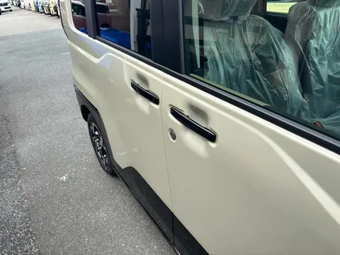 Mitsubishi Delica Mini