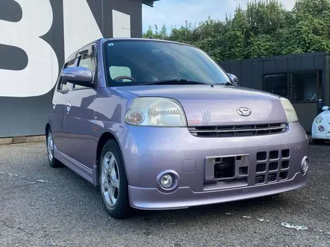 Daihatsu Esse