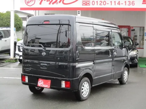 Nissan Clipper Van
