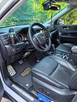 Jeep Grand Commander