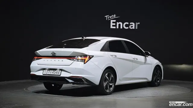 Hyundai Elantra (Avante)