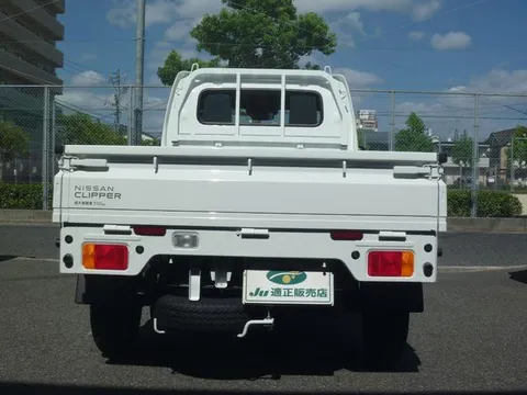 Nissan Clipper Truck