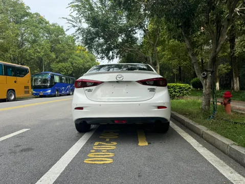 Mazda Mazda 3