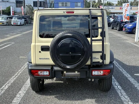 Suzuki Jimny Sierra