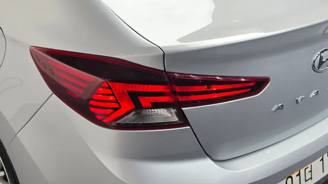Hyundai Elantra (Avante)