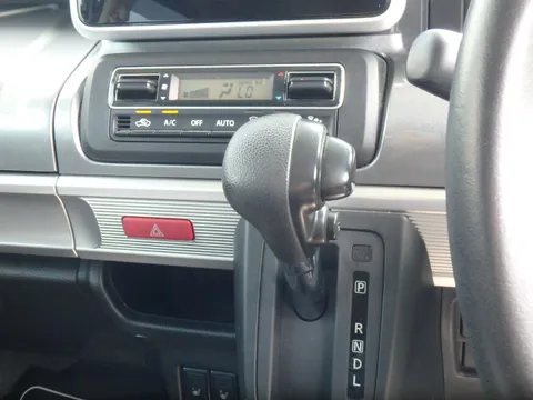 Suzuki Spacia Gear