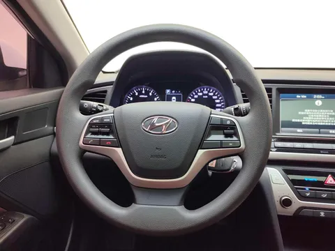 Hyundai Elantra (Avante)