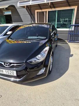 Hyundai Elantra (Avante)
