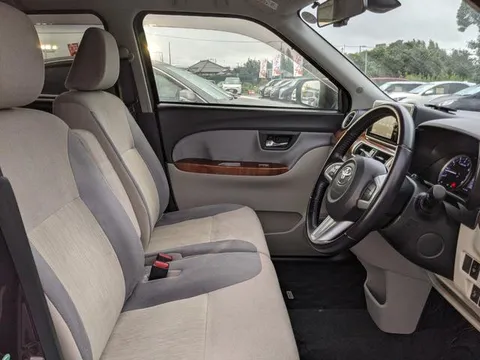 Toyota Pixis Joy
