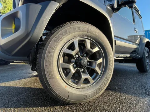 Suzuki Jimny Sierra