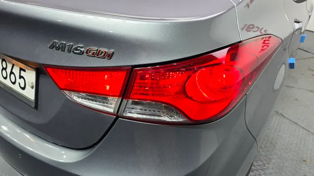 Hyundai Elantra (Avante)