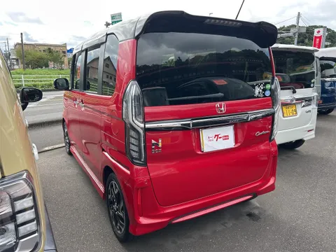 Honda N-BOX Custom
