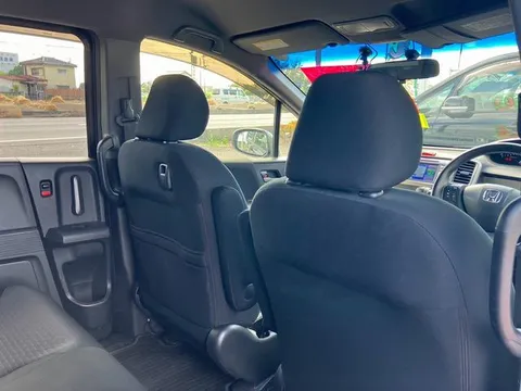 Honda Freed Spike
