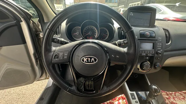 Kia Cerato (Forte)
