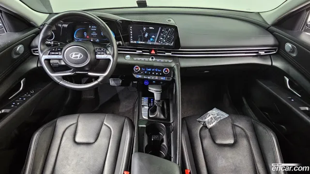 Hyundai Elantra (Avante)