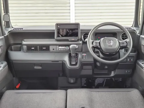 Honda N-BOX Custom