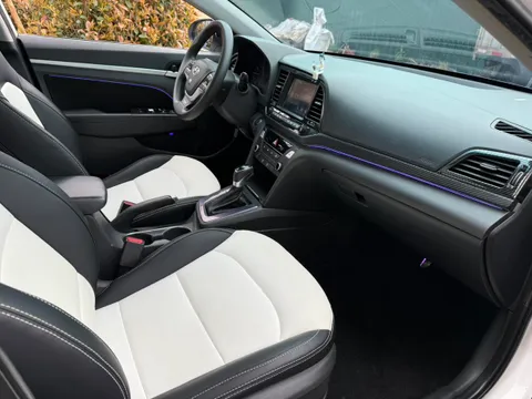 Hyundai Elantra (Avante)