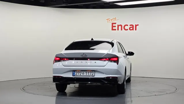Hyundai Elantra (Avante)
