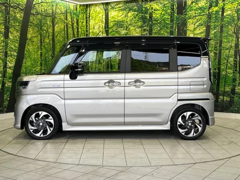 Suzuki Spacia Custom