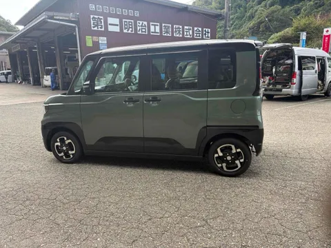 Mitsubishi Delica Mini
