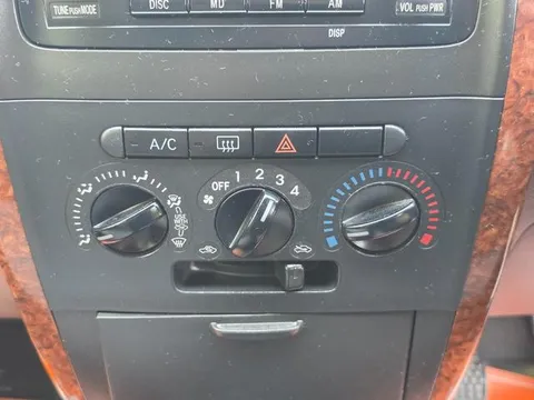 Daihatsu Mira AVY