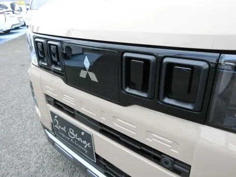 Mitsubishi Delica Mini