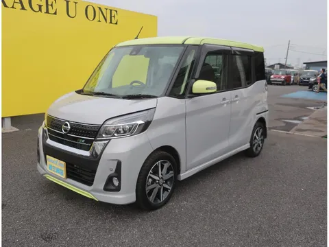 Nissan Dayz Roox