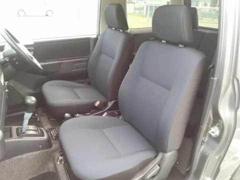 Nissan KIX