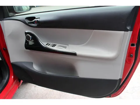 Toyota iQ