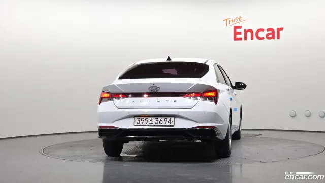 Hyundai Elantra (Avante)