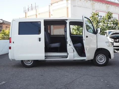 Toyota TownAce Van