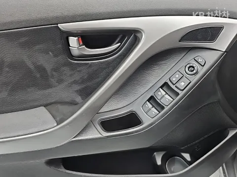 Hyundai Elantra (Avante)
