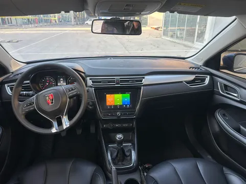 Roewe i5