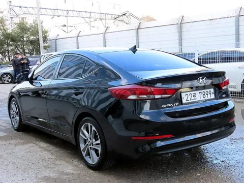 Hyundai Elantra (Avante)
