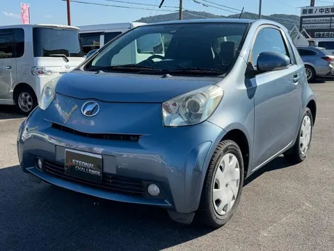 Toyota iQ