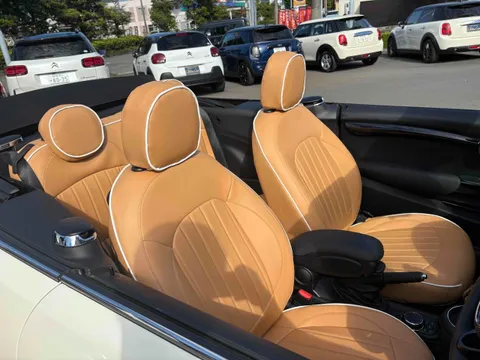 MINI Cooper Convertible