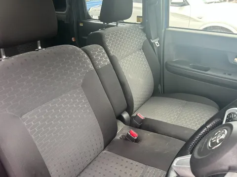 Toyota Pixis Mega