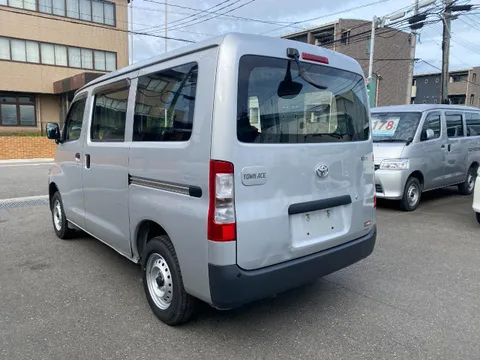 Toyota TownAce Van